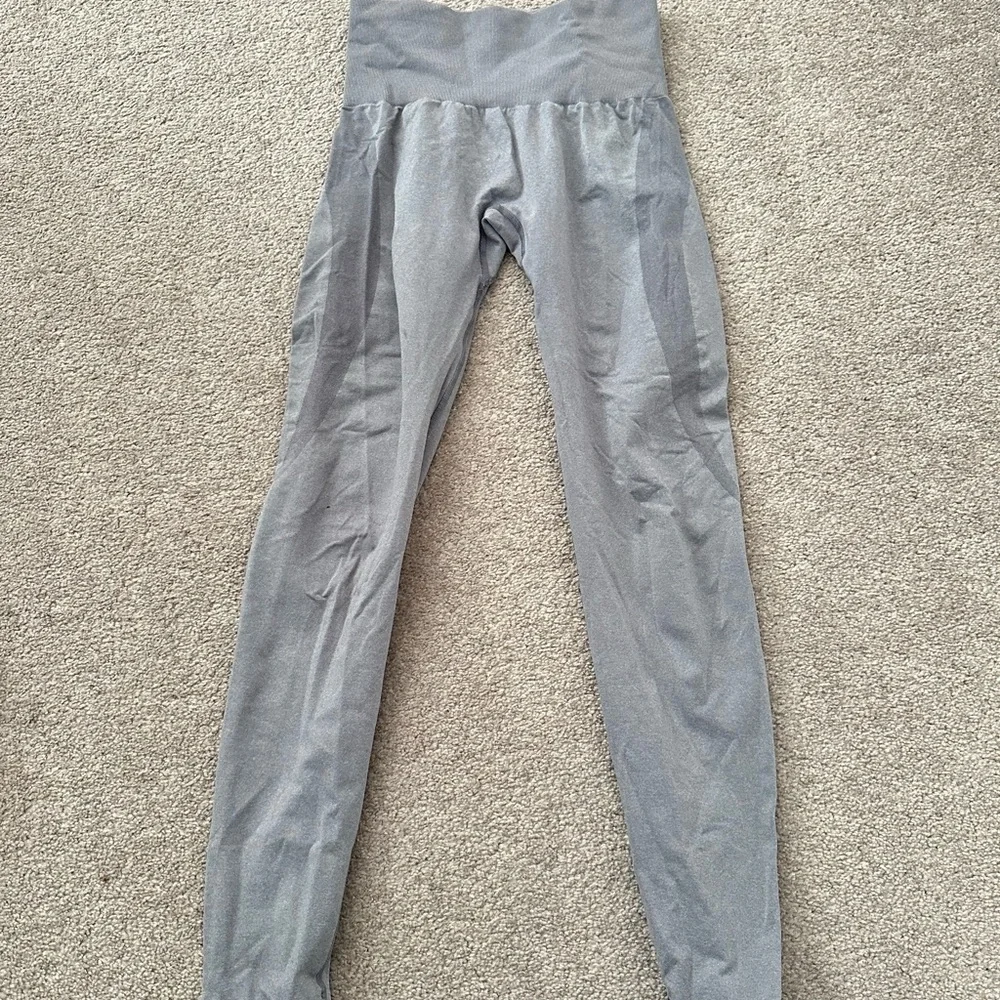 NVGTN Gray Leggings - Picture 4 of 5